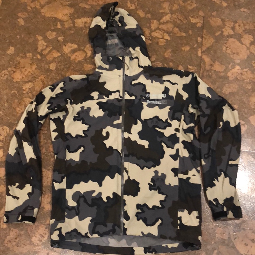 KUIU Ultra NX Rain Gear Jacket, Size L, VIAS Camo